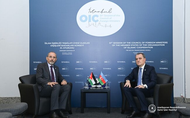 Ceyhun Bayramov iordaniyalı həmkarı ilə regional təhlükəsizliyi müzakirə edib